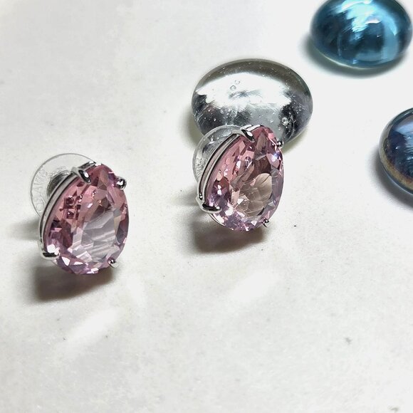🌟Swarovski Gema Stud Pierced Earrings Pink Teardrop Cut Swarovski Crystal🌟 - Picture 1 of 8